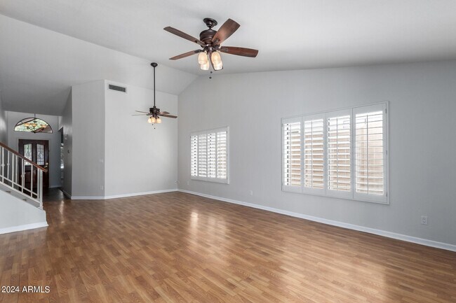 Building Photo - 11305 E Sunnyside Dr