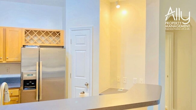 Building Photo - 270 Riverbend Dr