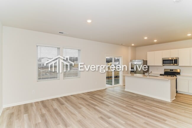 Building Photo - 907 Moray Ln