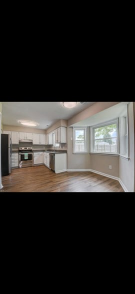 Building Photo - 1117 Eaglewood Dr