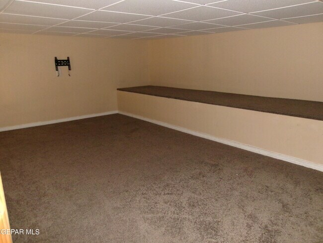 Building Photo - 6262 Escondido Dr