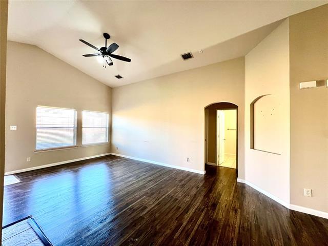 Building Photo - 1304 Columbus Ln