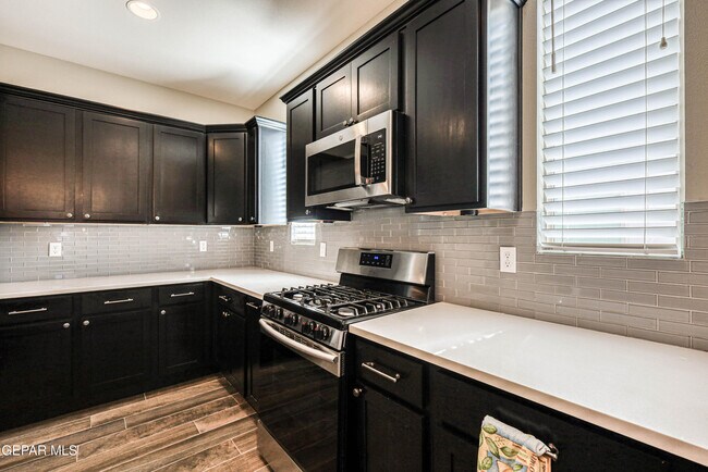 Building Photo - 12315 Houghton Springs Dr