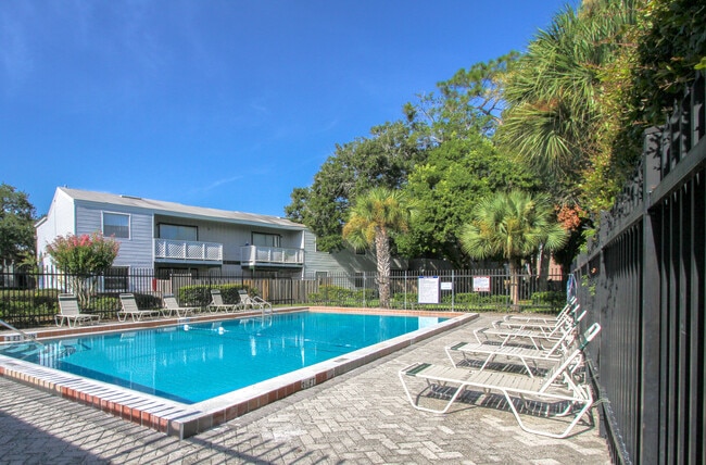 Building Photo - Cypress Landing