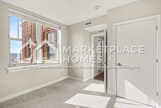 Building Photo - 525 W Lafayette Blvd