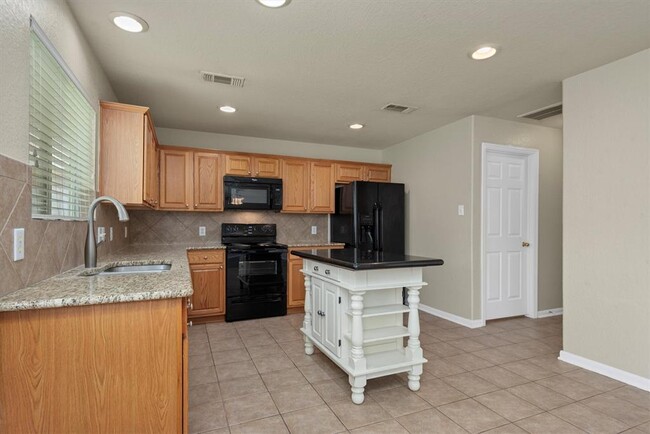 Building Photo - 17919 Rose Hill Park Ln