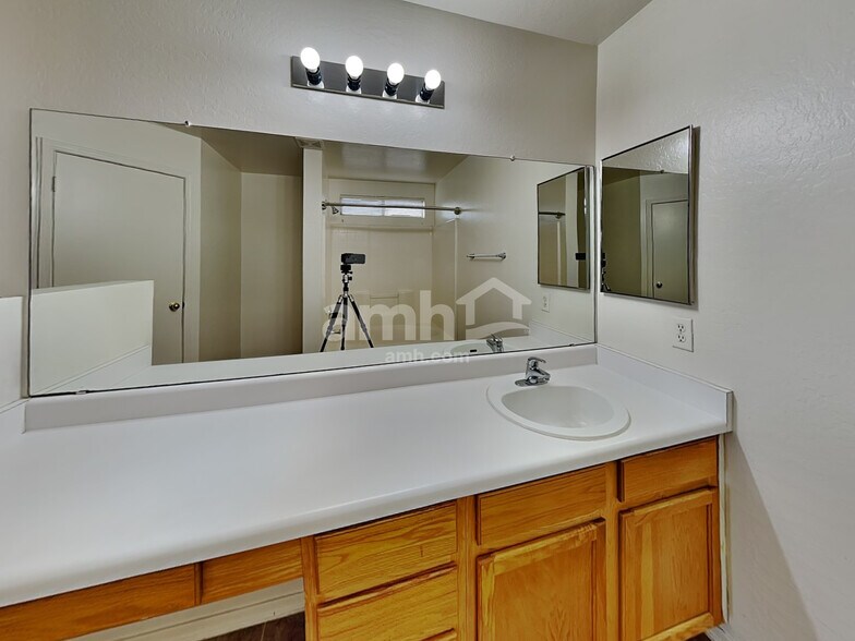 Building Photo - 12737 W Boca Raton Rd