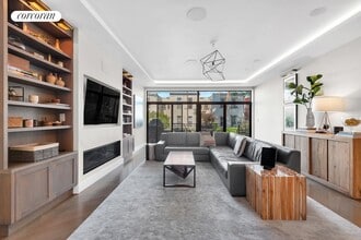 Building Photo - 164 Diamond St