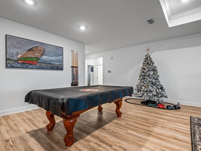 Building Photo - 15 Arden Rd