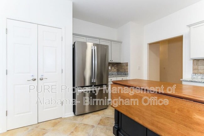 Building Photo - 6025 Terrace Hills Dr