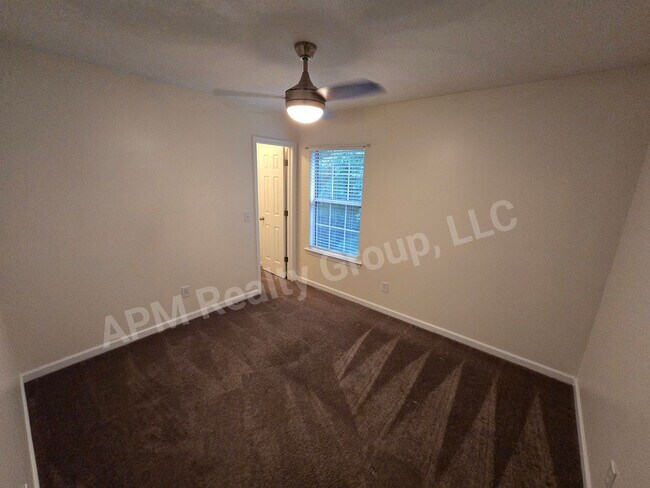 Building Photo - 212 Jasmine Pl Dr