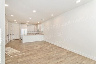 Building Photo - Beautiful Townhome in Kechter Farms!