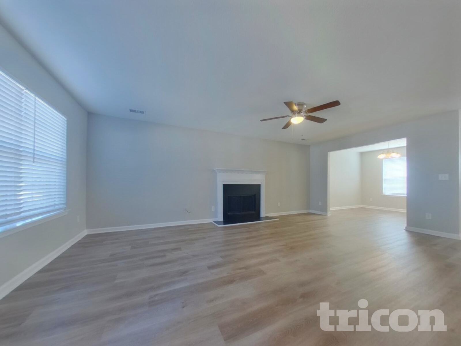 Building Photo - 120 Lakeside Point