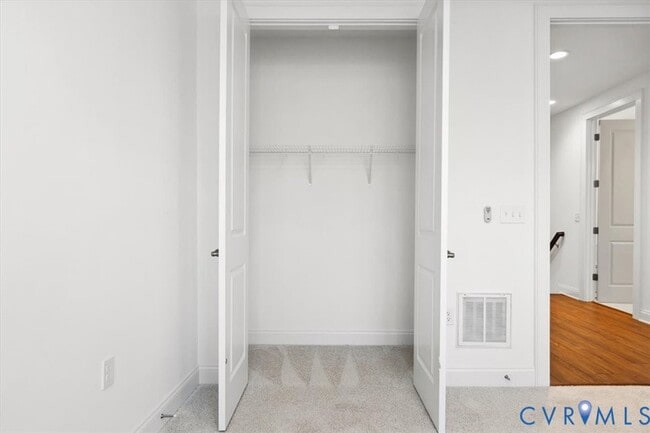 Building Photo - 1722 Old Brick Rd