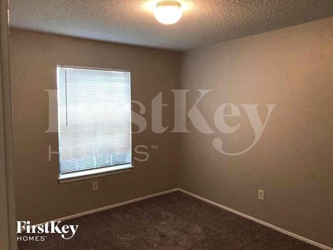 Building Photo - 1602 Geraldine Ln