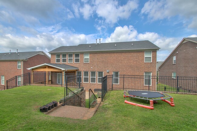 Building Photo - 1113 Camden Cir