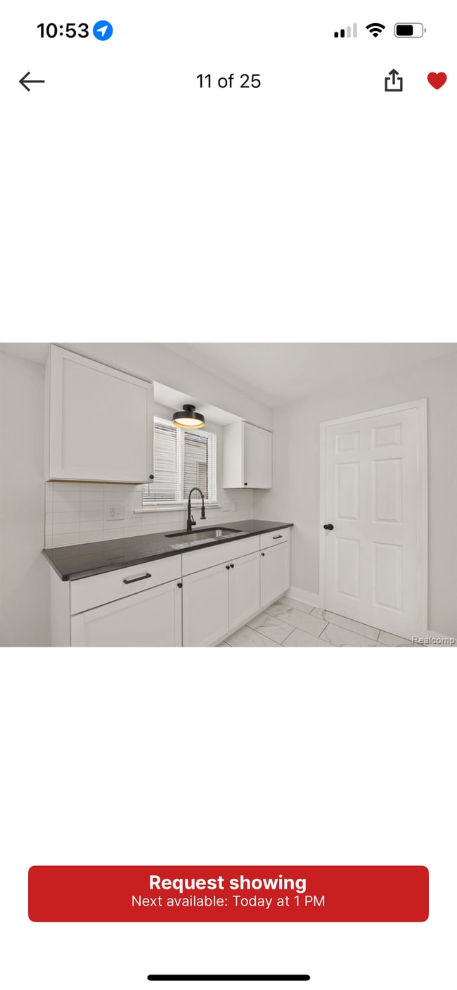 Building Photo - Newly Remodel Home