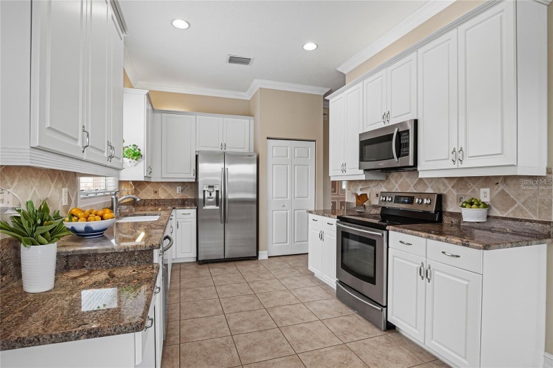 Building Photo - 4936 Sandy Brook Cir