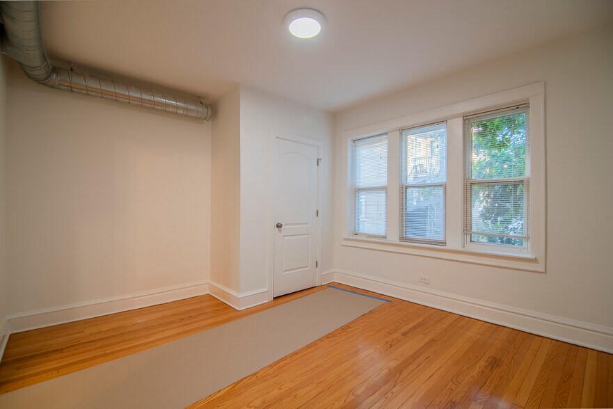 Building Photo - 4103 W Nelson St