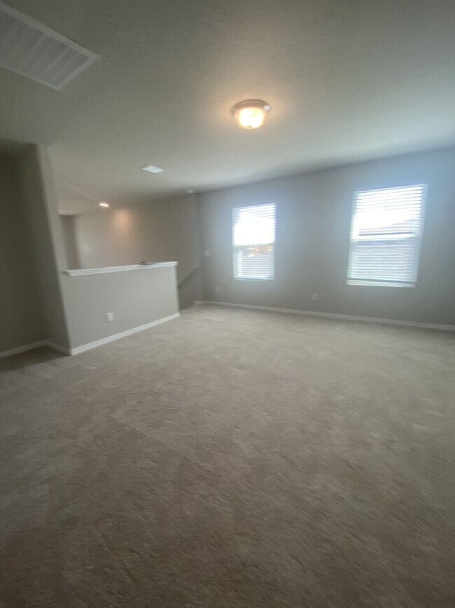 Building Photo - 3146 Bella Vista Dr