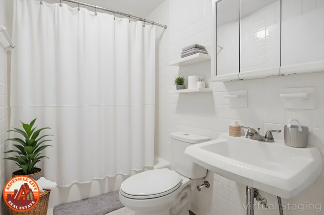 Building Photo - Modest East Asheville 3-Bedroom with Garage & Fenced-In Backyard