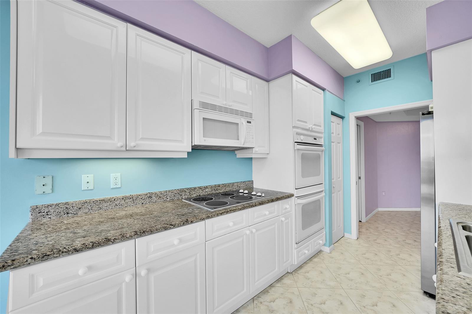 Building Photo - 6001 N Ocean Dr