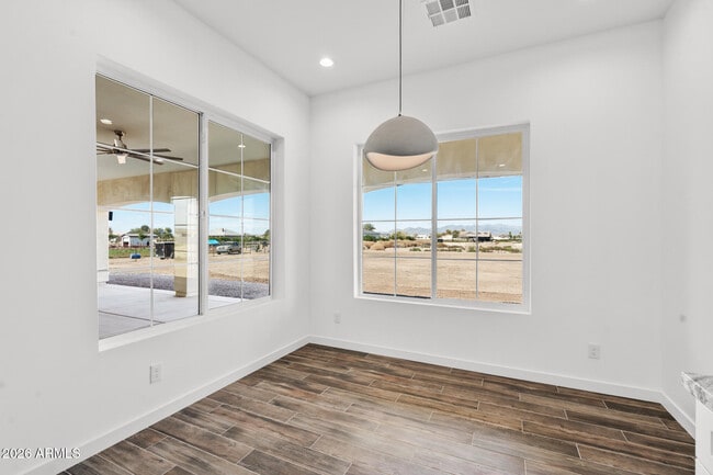 Building Photo - 22926 W La Mirada Dr