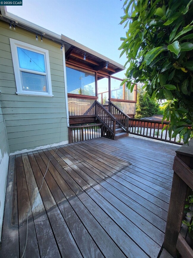 Building Photo - 814 Marin Rd