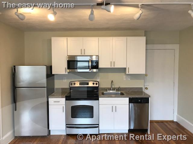 Building Photo - 402 Highland Ave