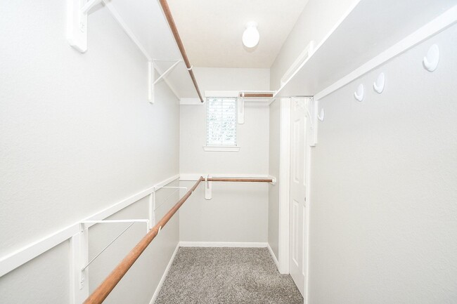 Building Photo - 14327 Mossy Gate Ln