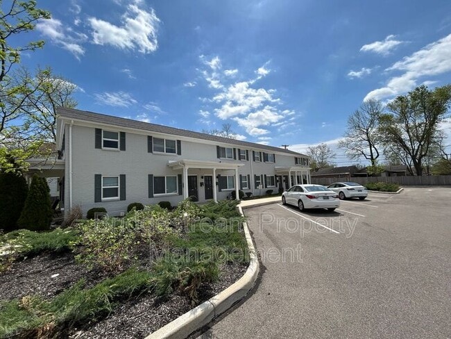 Building Photo - 92 W Franklin St