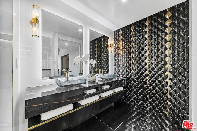 Building Photo - 10445 Wilshire Blvd