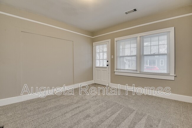 Building Photo - 104 Ellis St