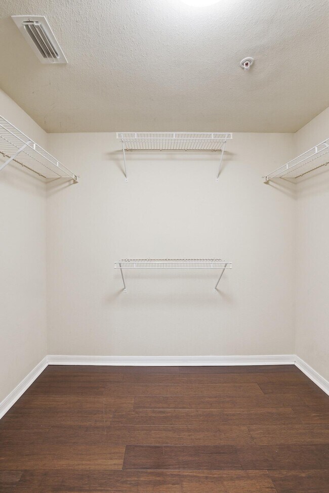 Building Photo - 6559 Emerald Dunes Dr