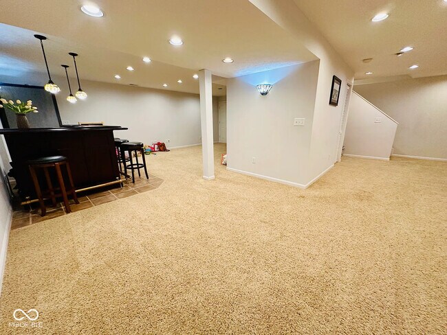 Building Photo - 5273 Ivy Hill Dr