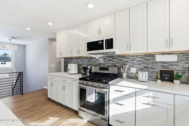 Building Photo - 280 Oakley Ave