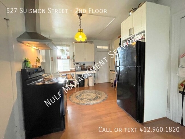 Building Photo - 527 Suismon St