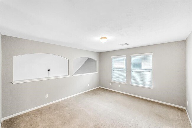 Building Photo - 6430 Wilshire Fern