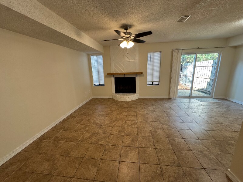 Building Photo - 9725 US-98