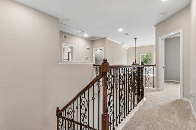 Building Photo - 15 Verdin Pl
