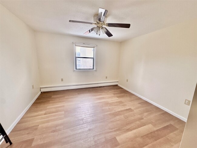 Building Photo - 1613 Newell Rd