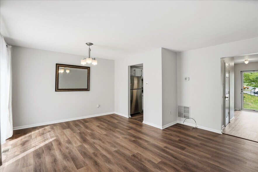 Building Photo - 1810 Bramble Brook Ln