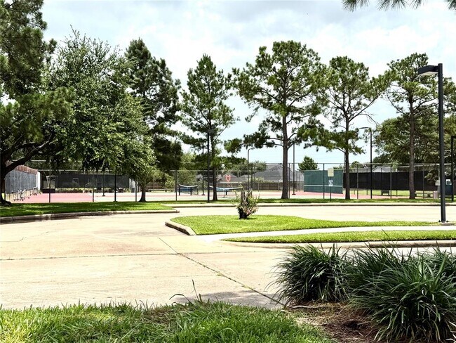 Building Photo - 17402 Eastwood Cir