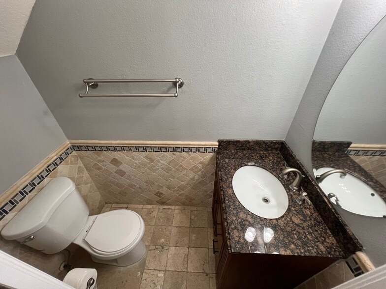 Guest 1/2 Bathroom on First Floor - 4219 Key Thatch Dr