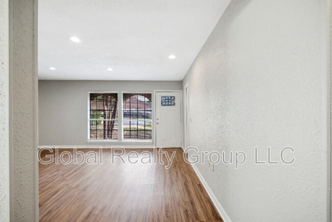 Building Photo - 8227 Bowens Crossing