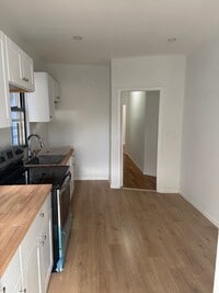 Building Photo - 18xx Bronxdale Ave