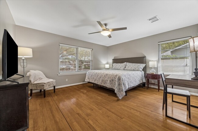 Building Photo - 510 S Belknap St