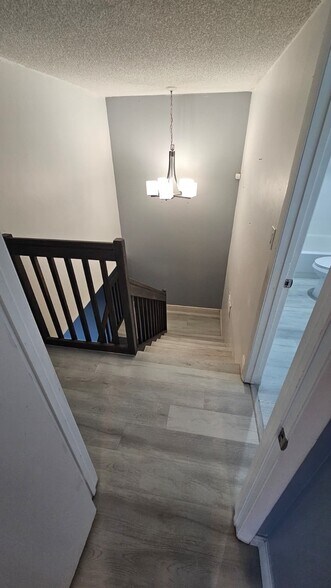 Building Photo - 11880 SW 13th Ct