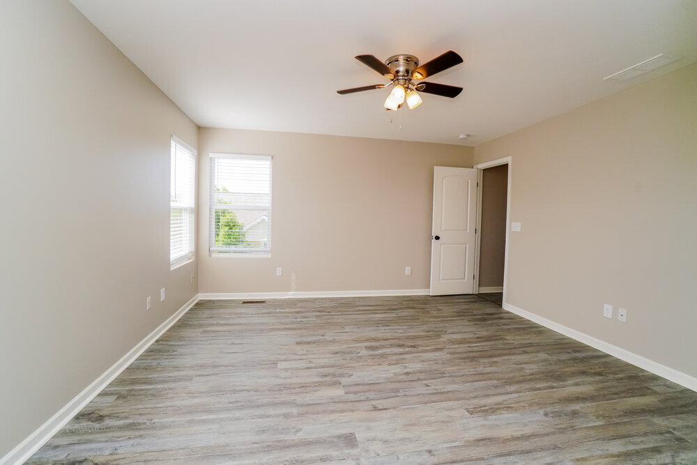 Building Photo - 682 Penn St