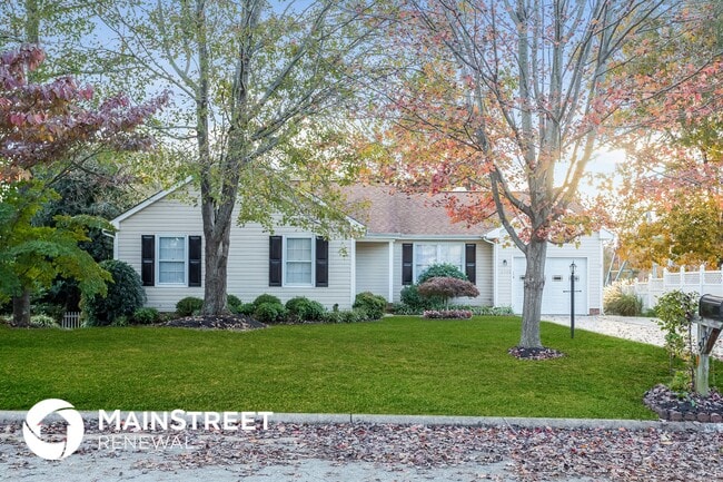 Building Photo - 5701 Chinaberry Pl